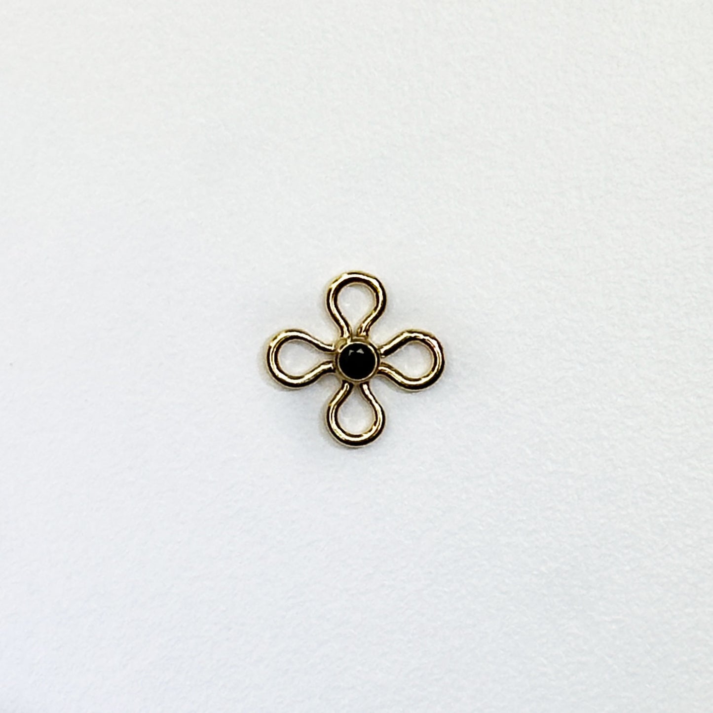 Anhänger „70’s Flower“ aus 14K Gold Filled mit schwarzem Zirkonia – retro & verspielt