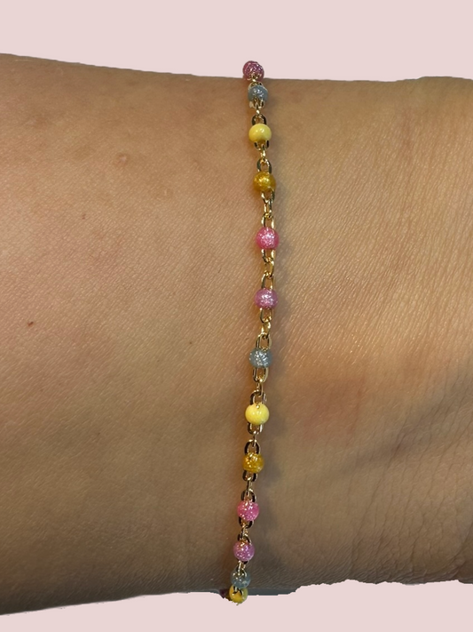 Retro Candy Armband – getragen am Handgelenk, farbenfroher Emaille-Schmuck mit Gold Filled