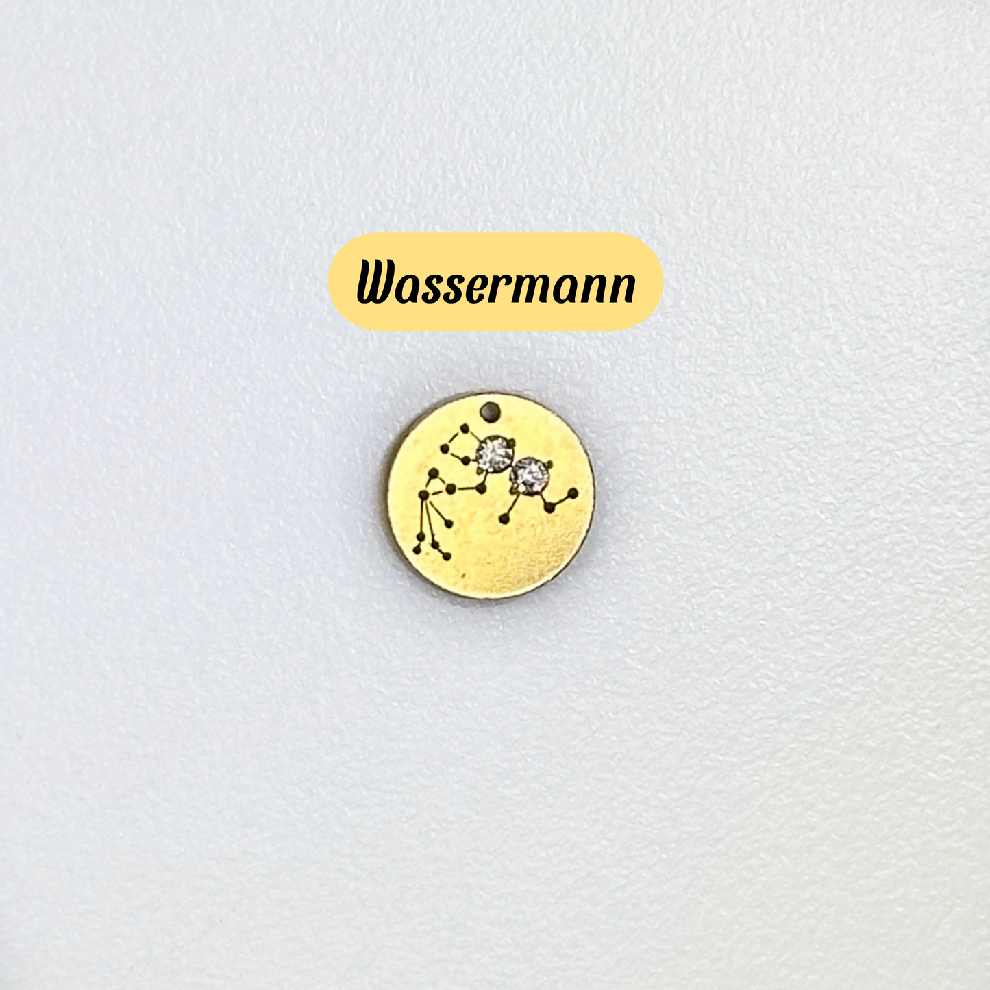 Wassermann Sternzeichen-Anhänger – filigraner Kettenschmuck